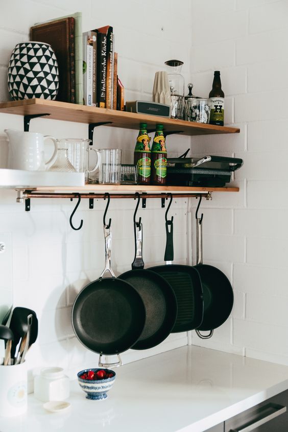 Kitchen-Racks-As-Decoration-7