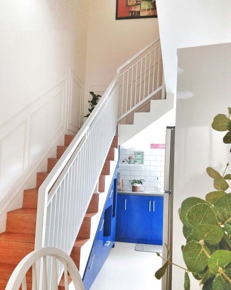 Space-Saving-Kitchens-Under-the-Stairs-10