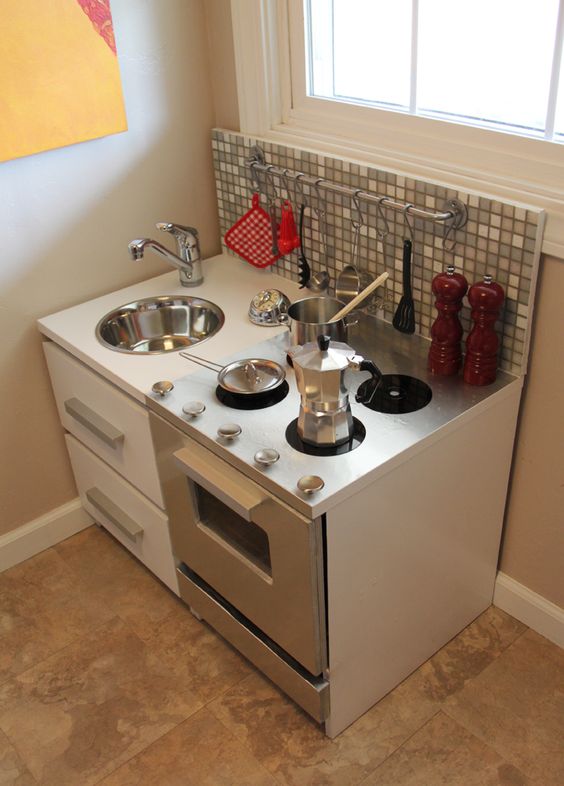 Studio-Kitchenette-Ideas-14