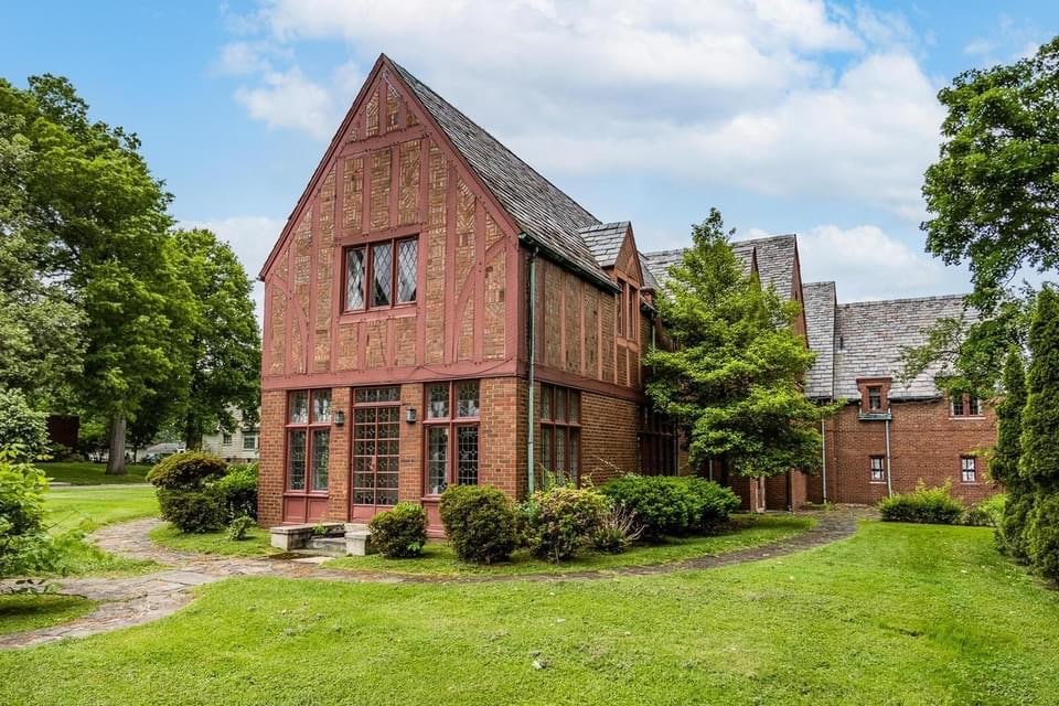 1929 Tudor Revival For Sale In Cambridge Ohio (10)
