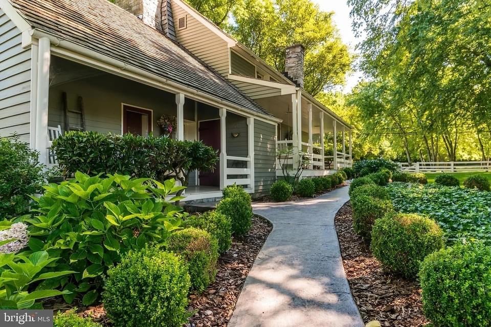1741 Log Cabin For Sale In Inwood West Virgi (6)