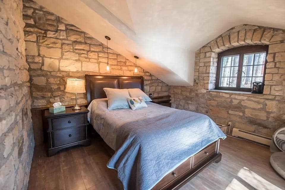 1940 Stone House For Sale In Marine On Saint (13)
