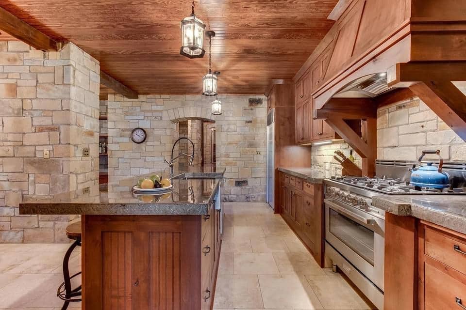 1940 Stone House For Sale In Marine On Saint (23)