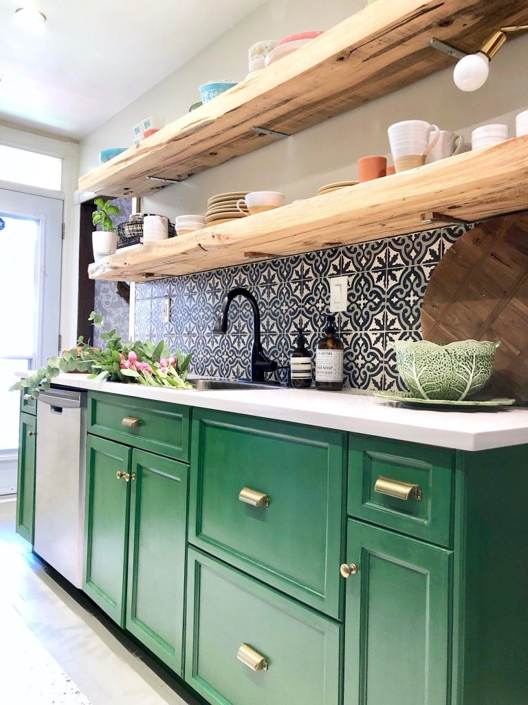 Affordable-Kitchen-Cabinet-Design-Ideas-That-Make-Your-Kitchen-Looks-Neat30