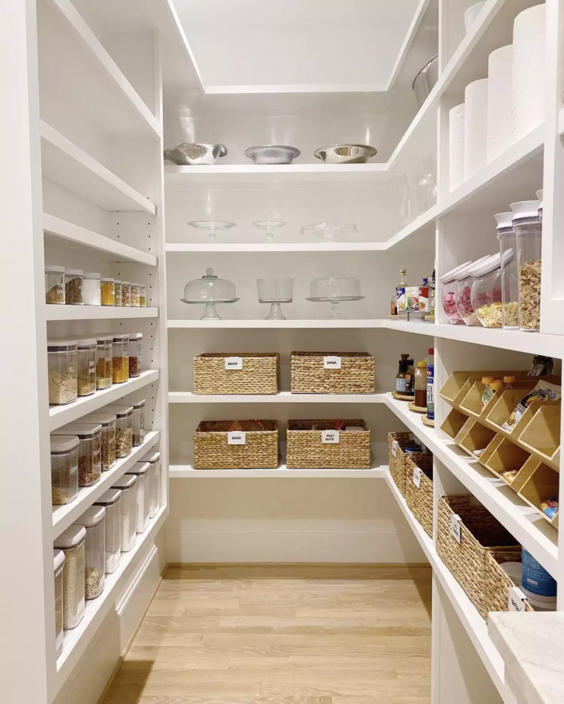 pantry closet (2)