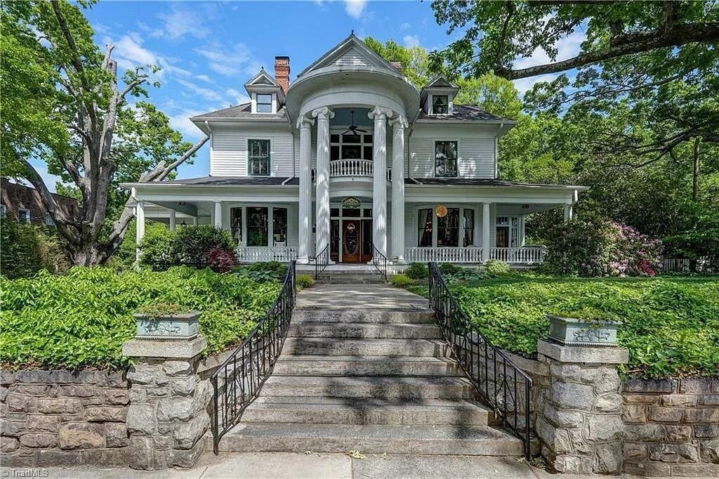 1910 Neoclassical For Sale In Greensboro North Caro (13)