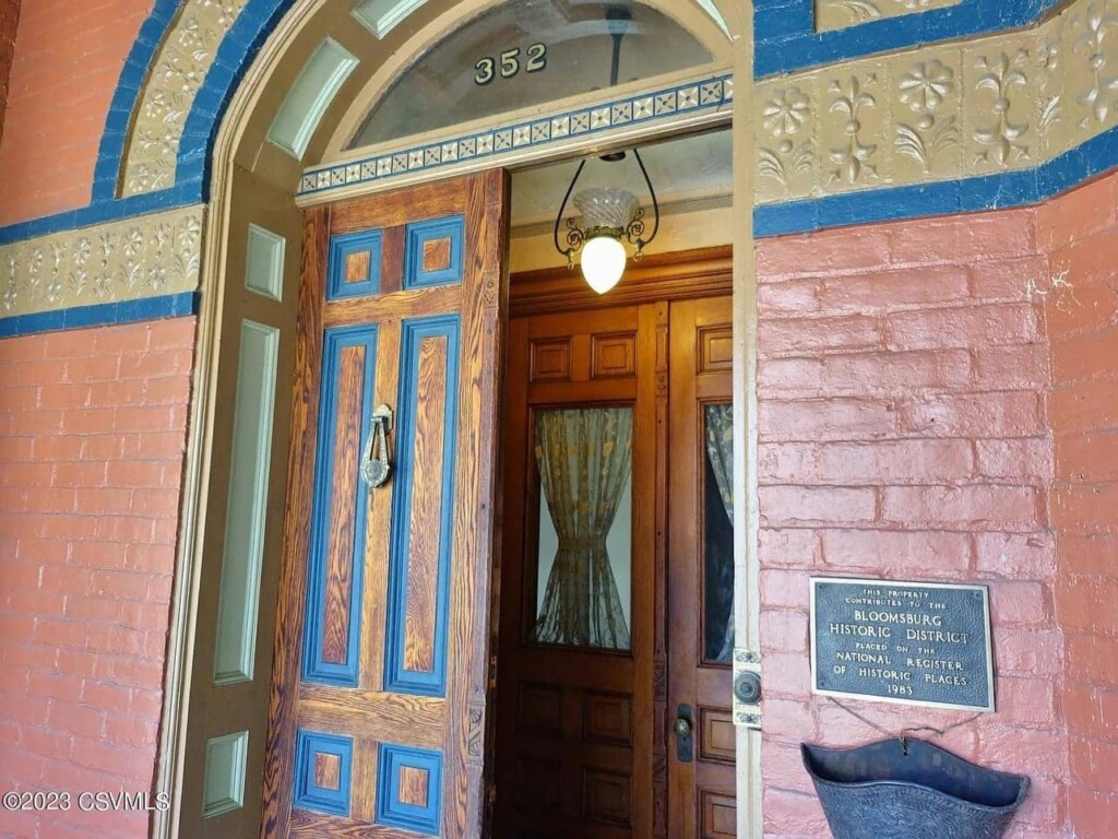 1889 Victorian For Sale In Bloomsburg Pennsylvania (1)