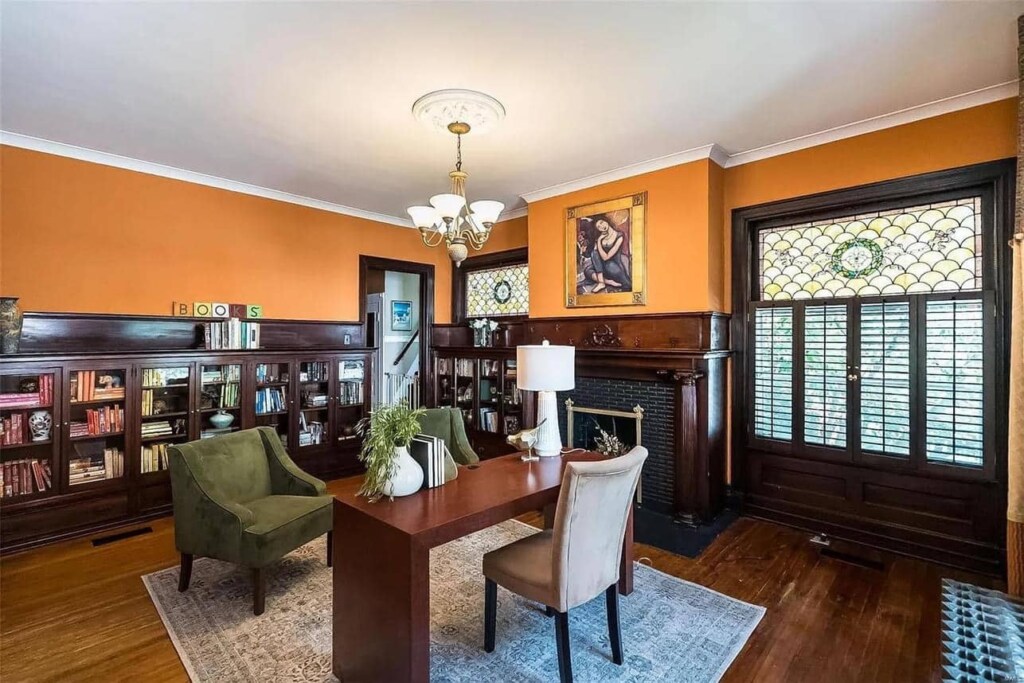 1897 Spider Web House For Sale In Saint Loui (10)