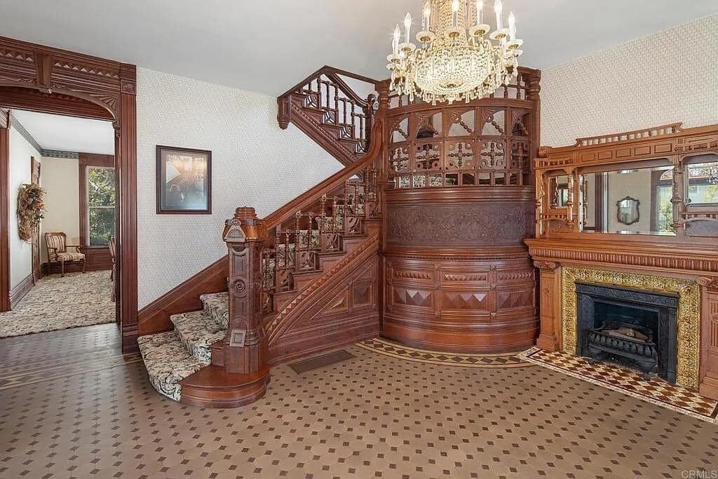 1889 Victorian For Sale In San Diego California (4)