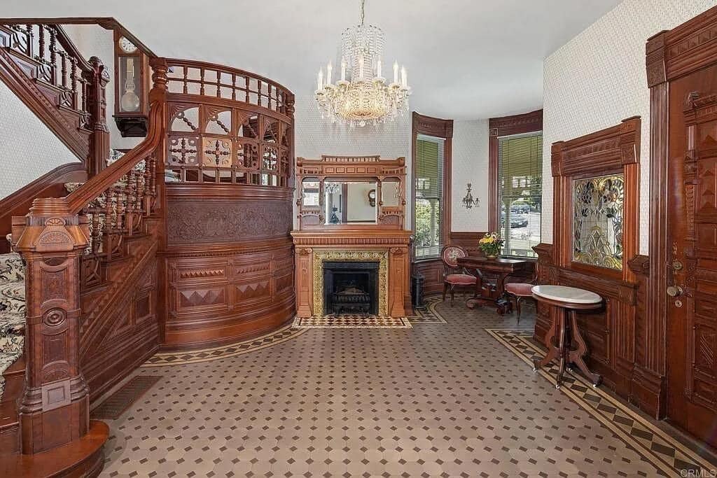 1889 Victorian For Sale In San Diego California (6)