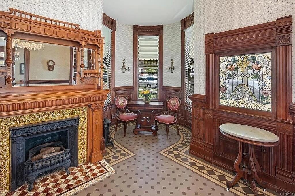 1889 Victorian For Sale In San Diego California (9)