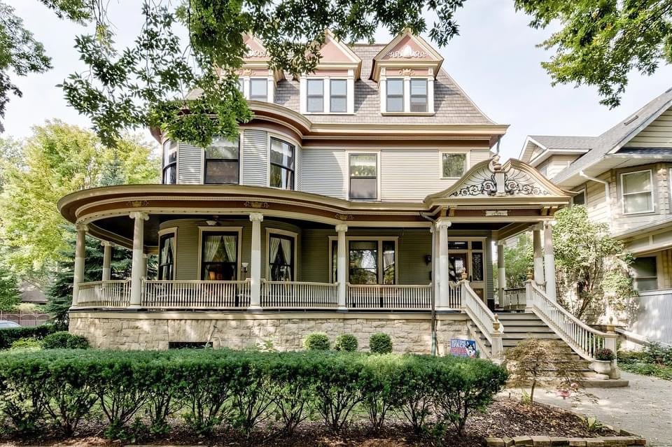 1894 Victorian For Sale In Oak Park Illinois (1)