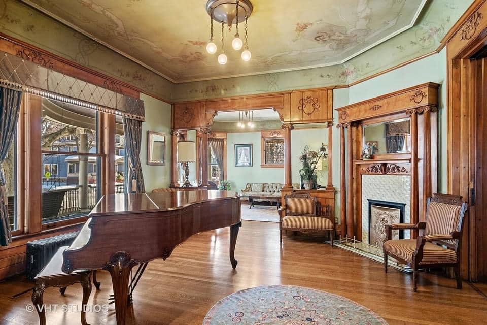 1894 Victorian For Sale In Oak Park Illinois (2)