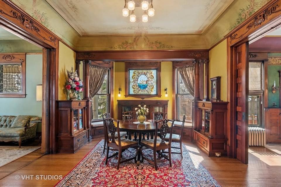 1894 Victorian For Sale In Oak Park Illinois (5)