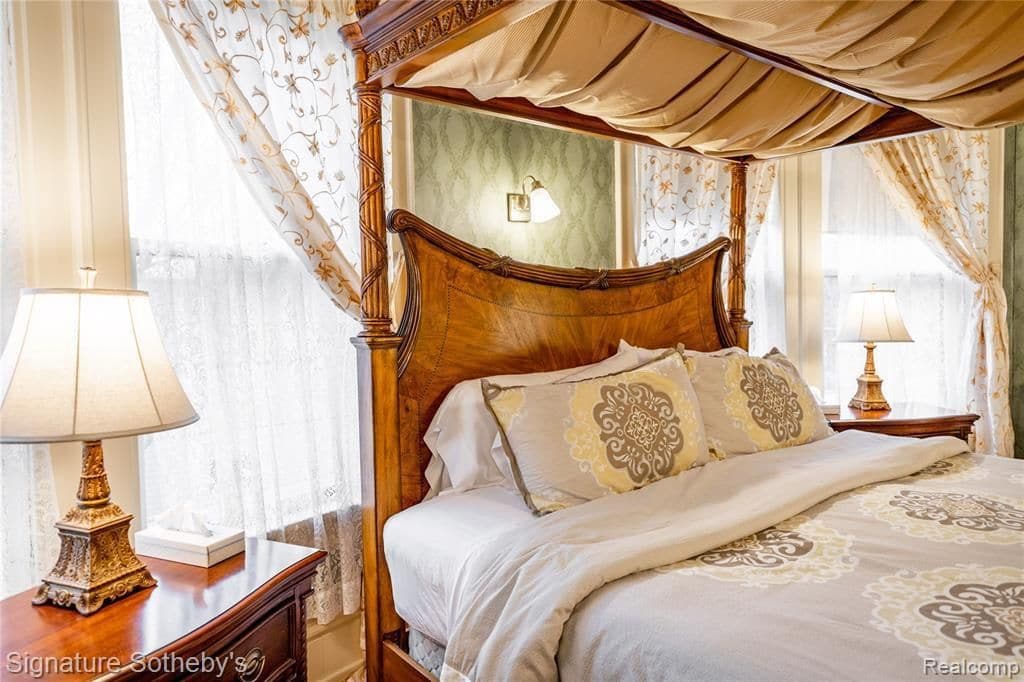Laurium Manor Inn For Sale In Laurium Michigan