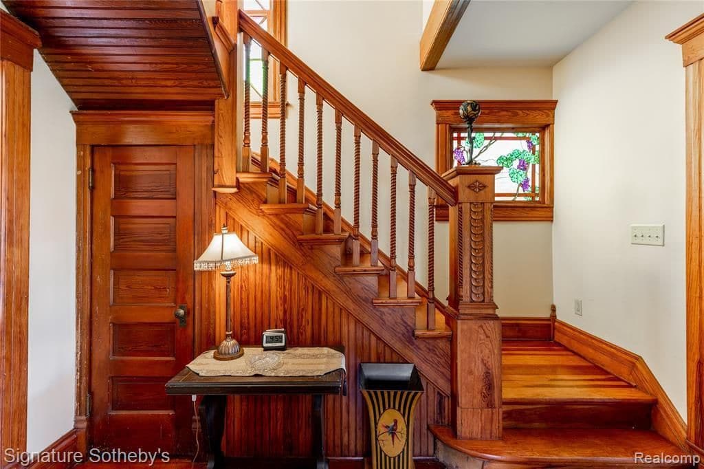 Laurium Manor Inn For Sale In Laurium Michigan