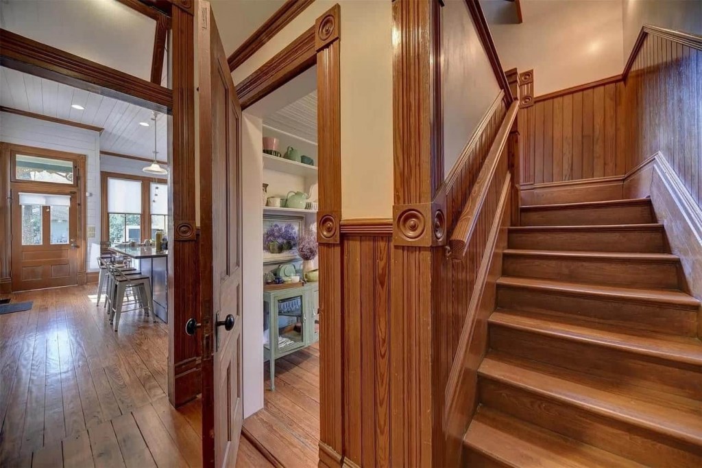 1895 Victorian For Sale In Brenham Texas (7)