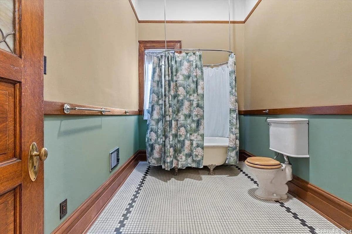 1900 Mansion For Sale In Little Rock Arkansas — Captivating