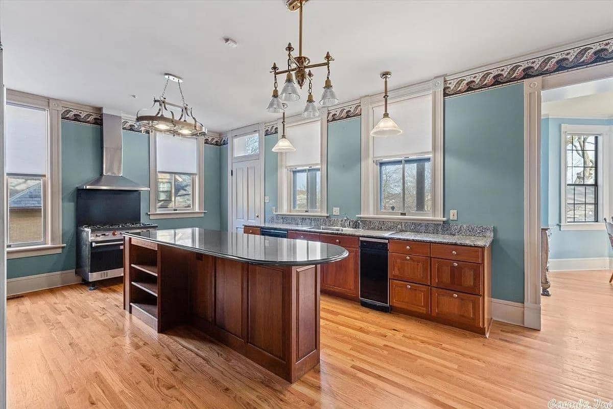 1900 Mansion For Sale In Little Rock Arkansas — Captivating