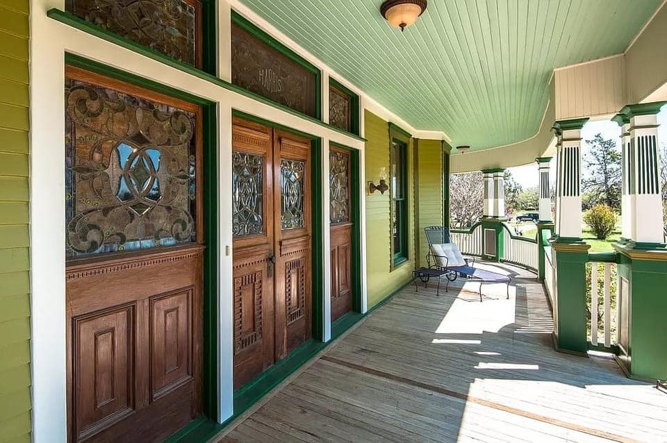 1898 Victorian For Sale In Dublin Texas — Captivating Houses