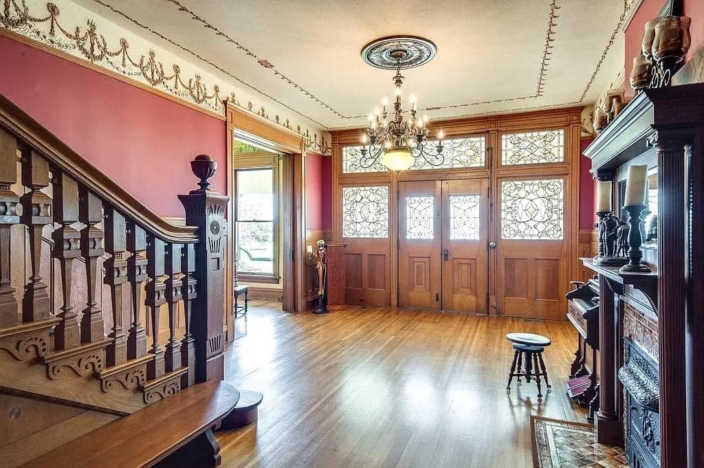 1898 Victorian For Sale In Dublin Texas — Captivating Houses