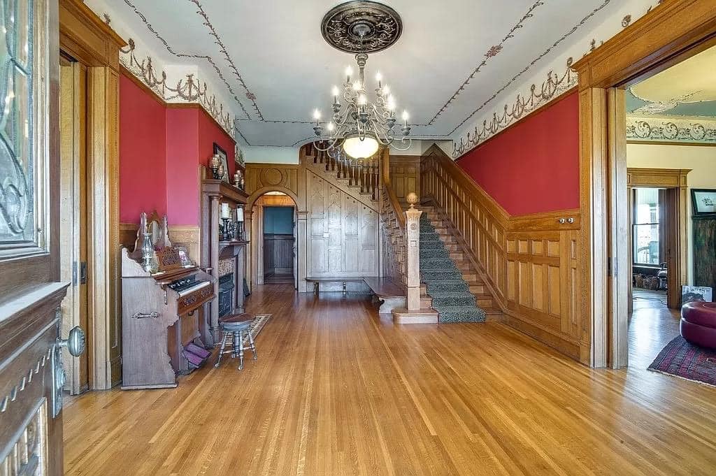 1898 Victorian For Sale In Dublin Texas — Captivating Houses