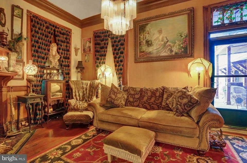 1884 Mansion In Abbottstown Pennsylvania — Captivating Houses