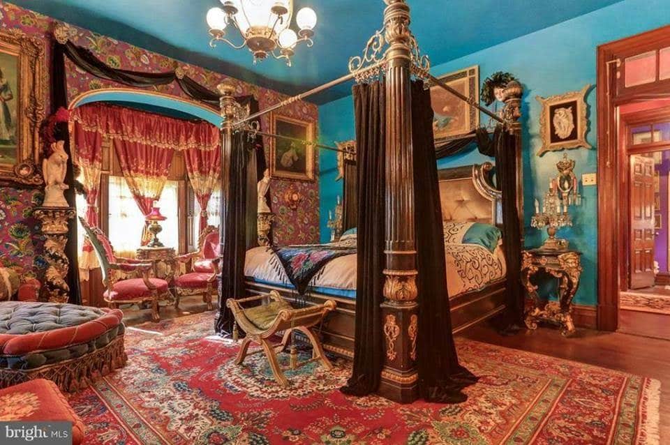 1884 Mansion In Abbottstown Pennsylvania — Captivating Houses