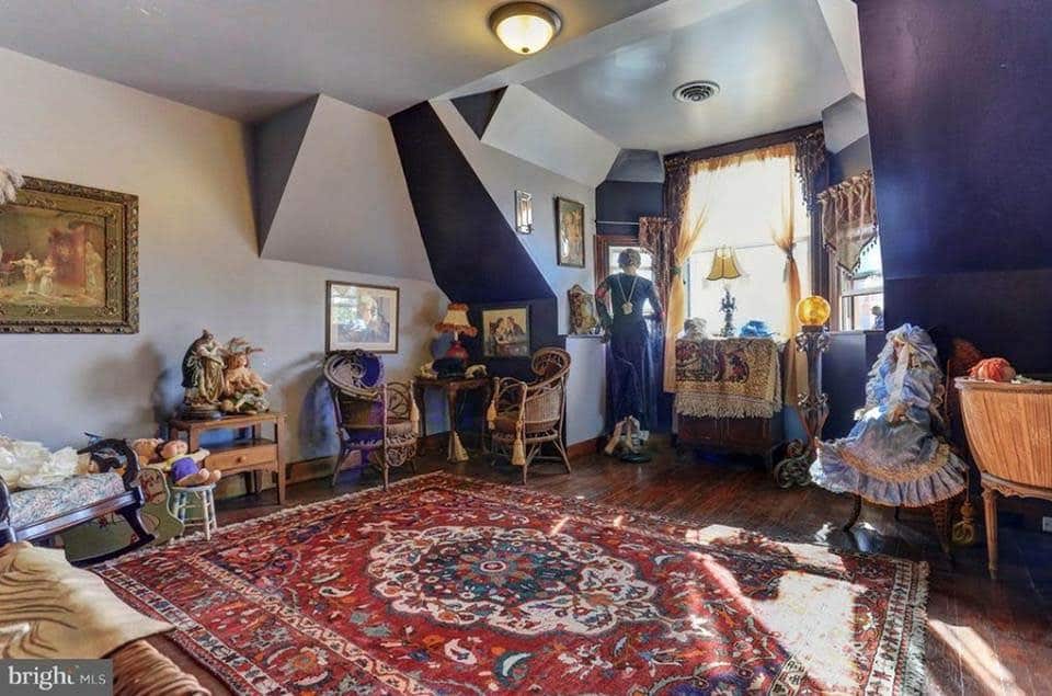 1884 Mansion In Abbottstown Pennsylvania — Captivating Houses