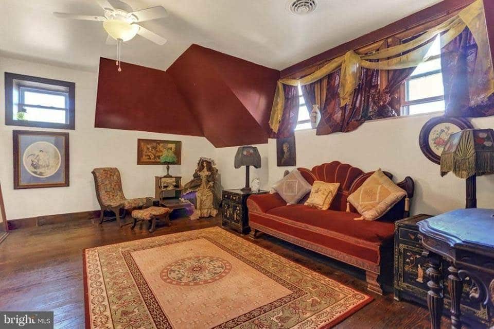1884 Mansion In Abbottstown Pennsylvania — Captivating Houses