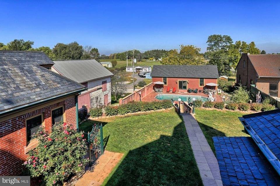 1884 Mansion In Abbottstown Pennsylvania — Captivating Houses