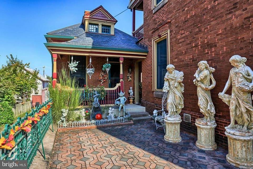 1884 Mansion In Abbottstown Pennsylvania — Captivating Houses