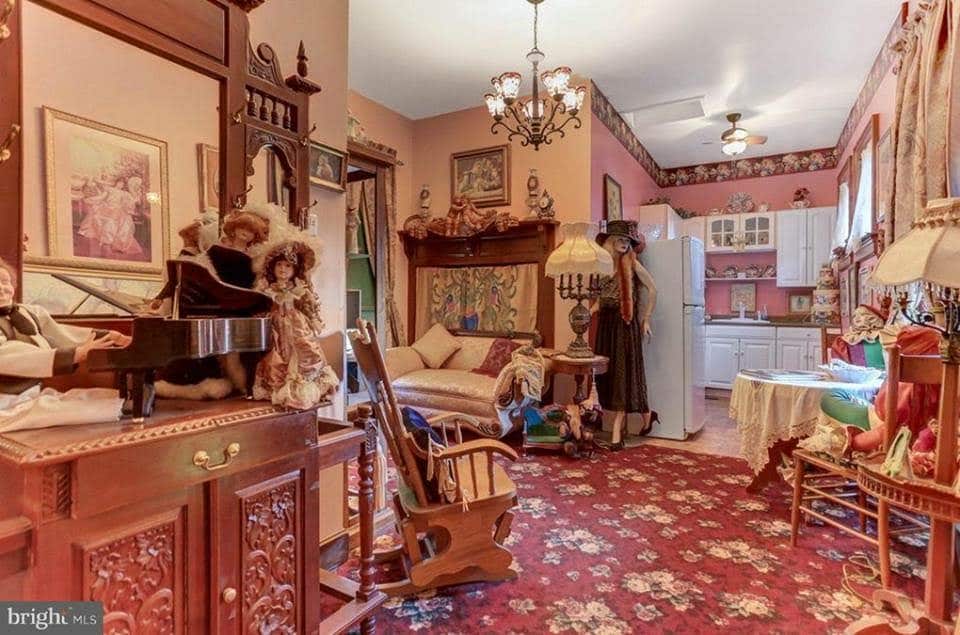 1884 Mansion In Abbottstown Pennsylvania — Captivating Houses