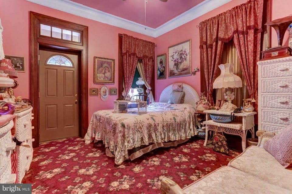 1884 Mansion In Abbottstown Pennsylvania — Captivating Houses