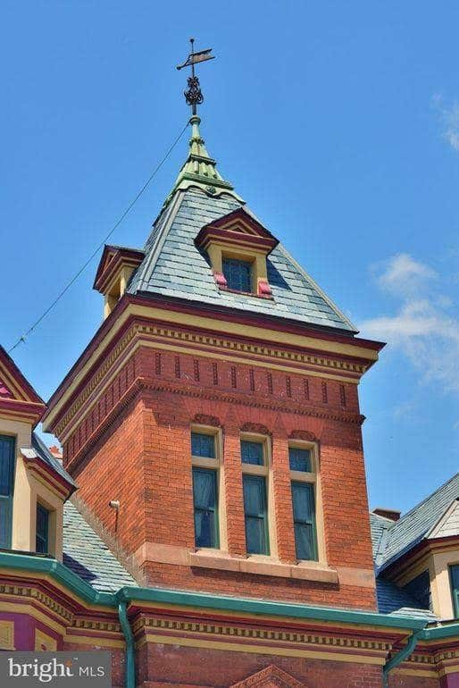 1884 Mansion In Abbottstown Pennsylvania — Captivating Houses